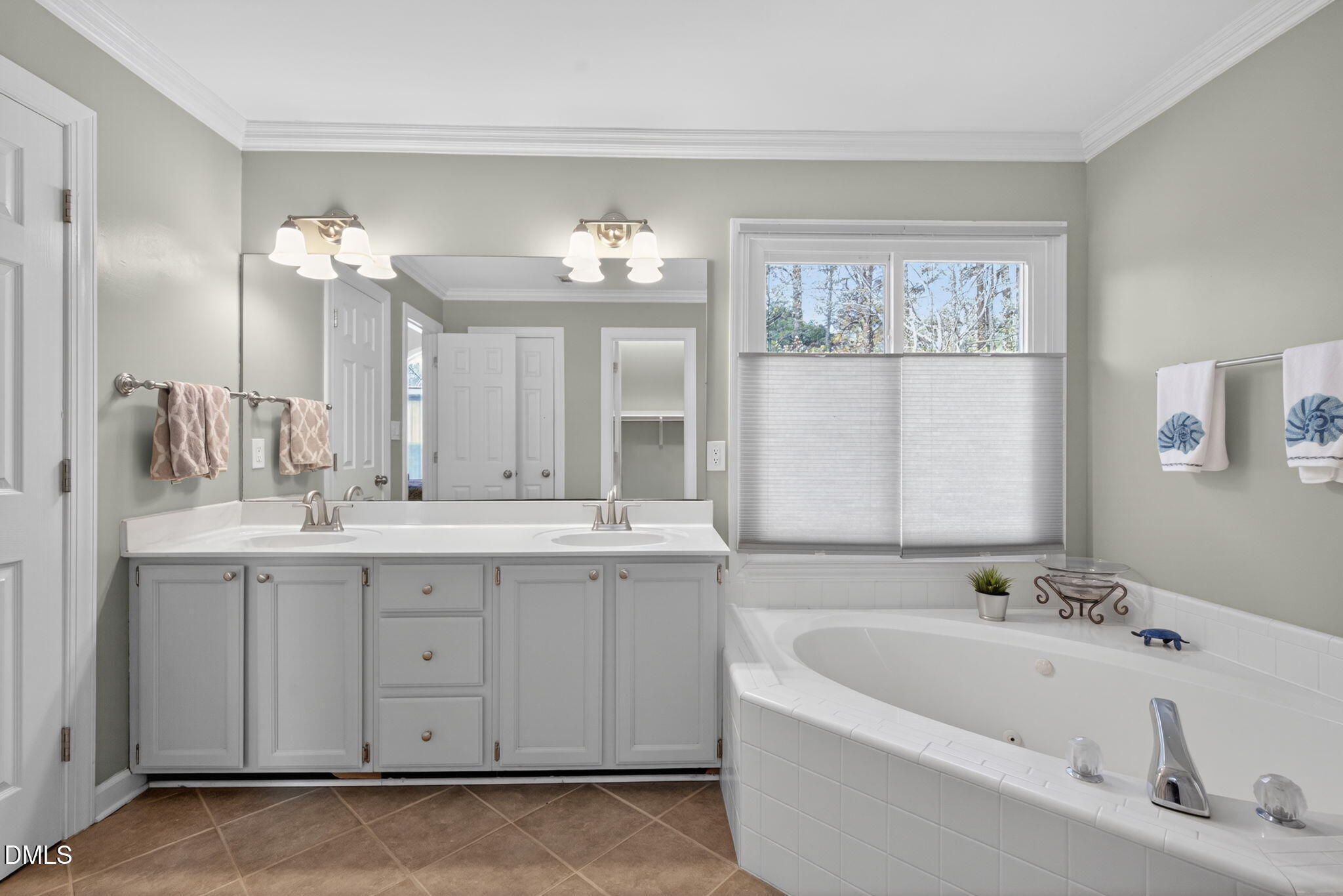 4221 Tolchester Place Raleigh, NC 27613 - Photo 22 of 55 Gallery Image 22