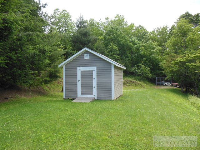 68 Doe Ridge Lane Sparta, NC 28675 - Photo 9 of 16 Gallery Image 9