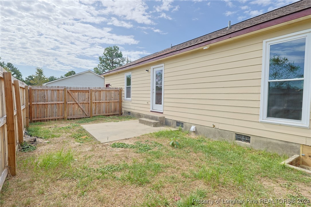 10109 Rockfish Road Raeford, NC 28376 - Photo 5 of 15