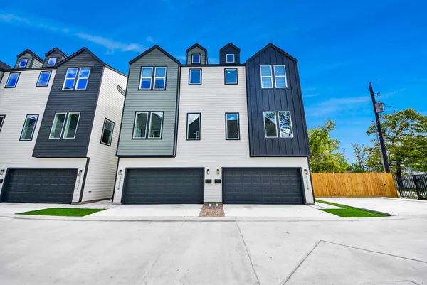 $2,430 | 5307 Kindred Garden Lane, Houston, TX 77091