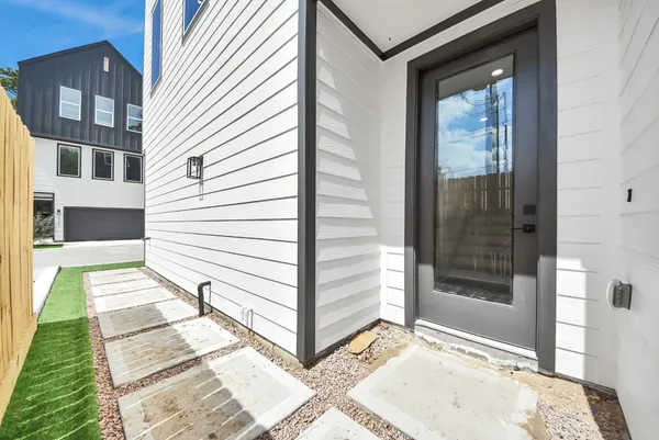$2,430 | 5307 Kindred Garden Lane, Houston, TX 77091