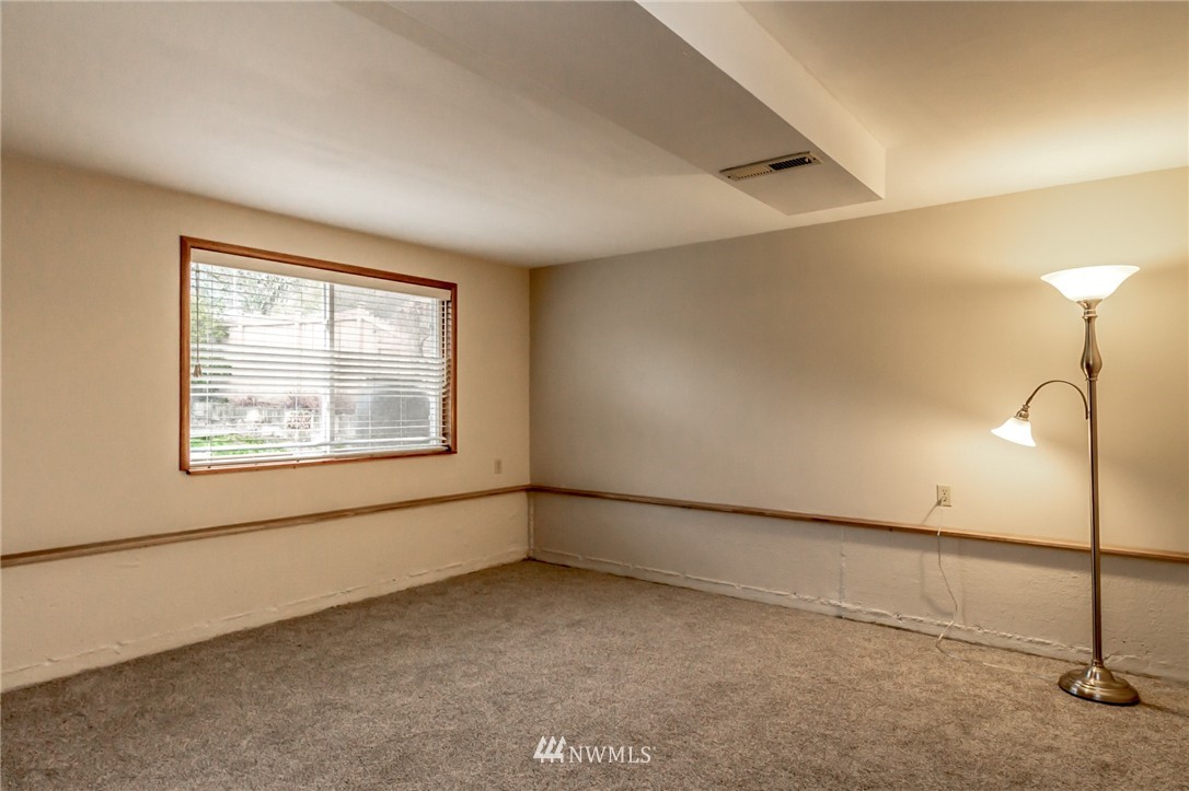 4114 Southeast 4th Street Renton, WA 98059 - Photo 14 of 25