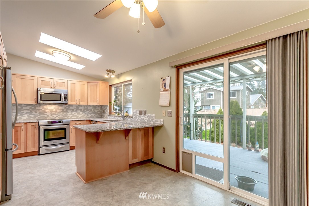4114 Southeast 4th Street Renton, WA 98059 - Photo 10 of 25