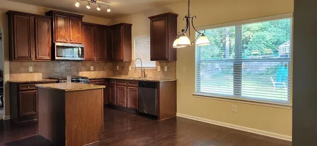 $2,800 | 3830 Kittery Point Southwest, Snellville, GA 30039