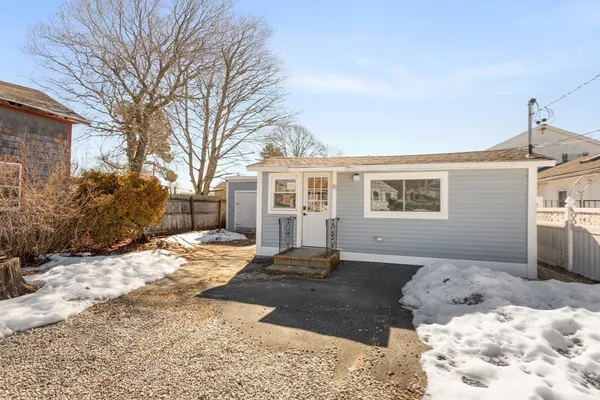 $399,000 | 6 Wildwood Avenue, Wareham, MA 02571