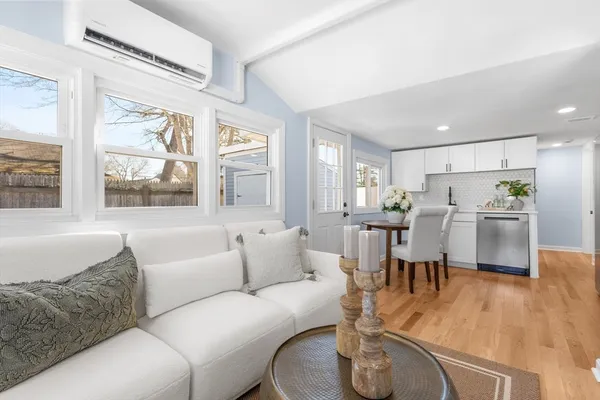 $399,000 | 6 Wildwood Avenue, Wareham, MA 02571