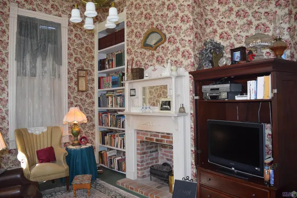 $375,000 | 10400 Highway 182, Franklin, LA 70538