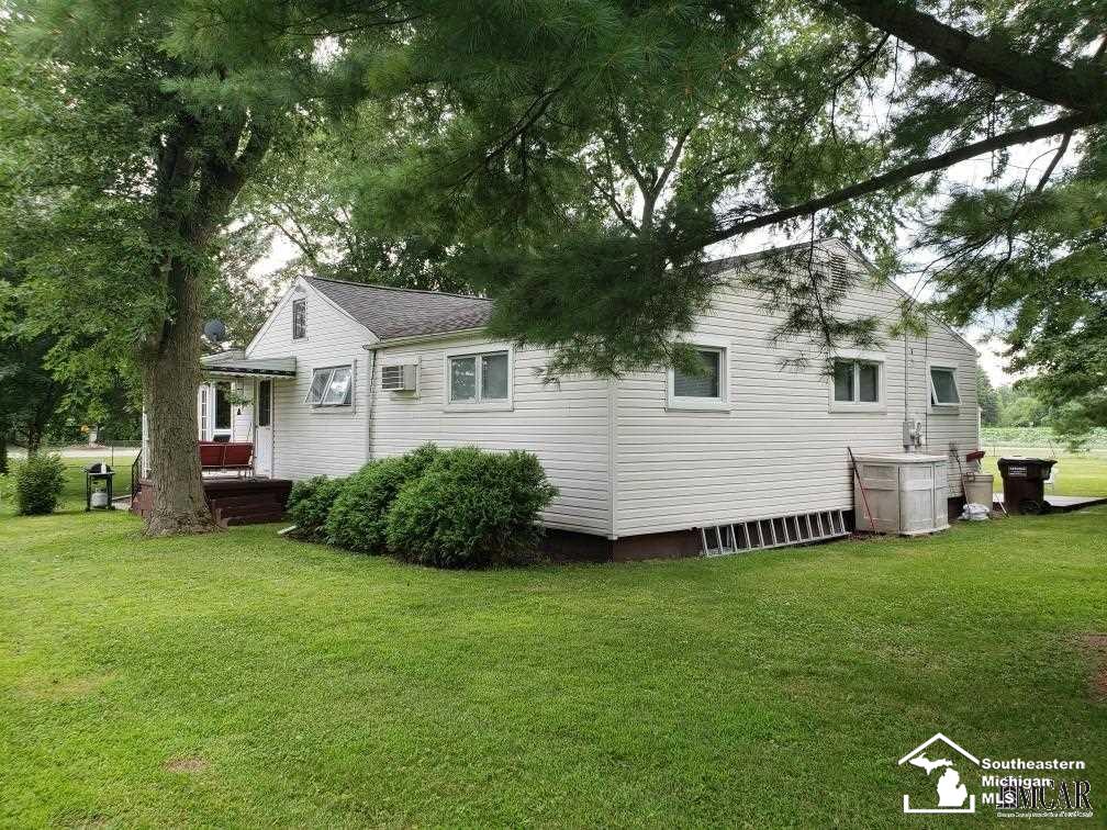 5150 Scofield Carleton Road Carleton, MI 48117 - Photo 4 of 21