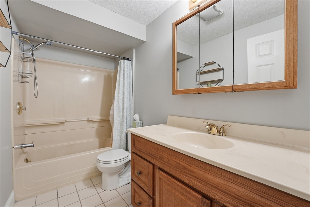 445 Old Field Road Chicopee, MA 01013 - Photo 29 of 39