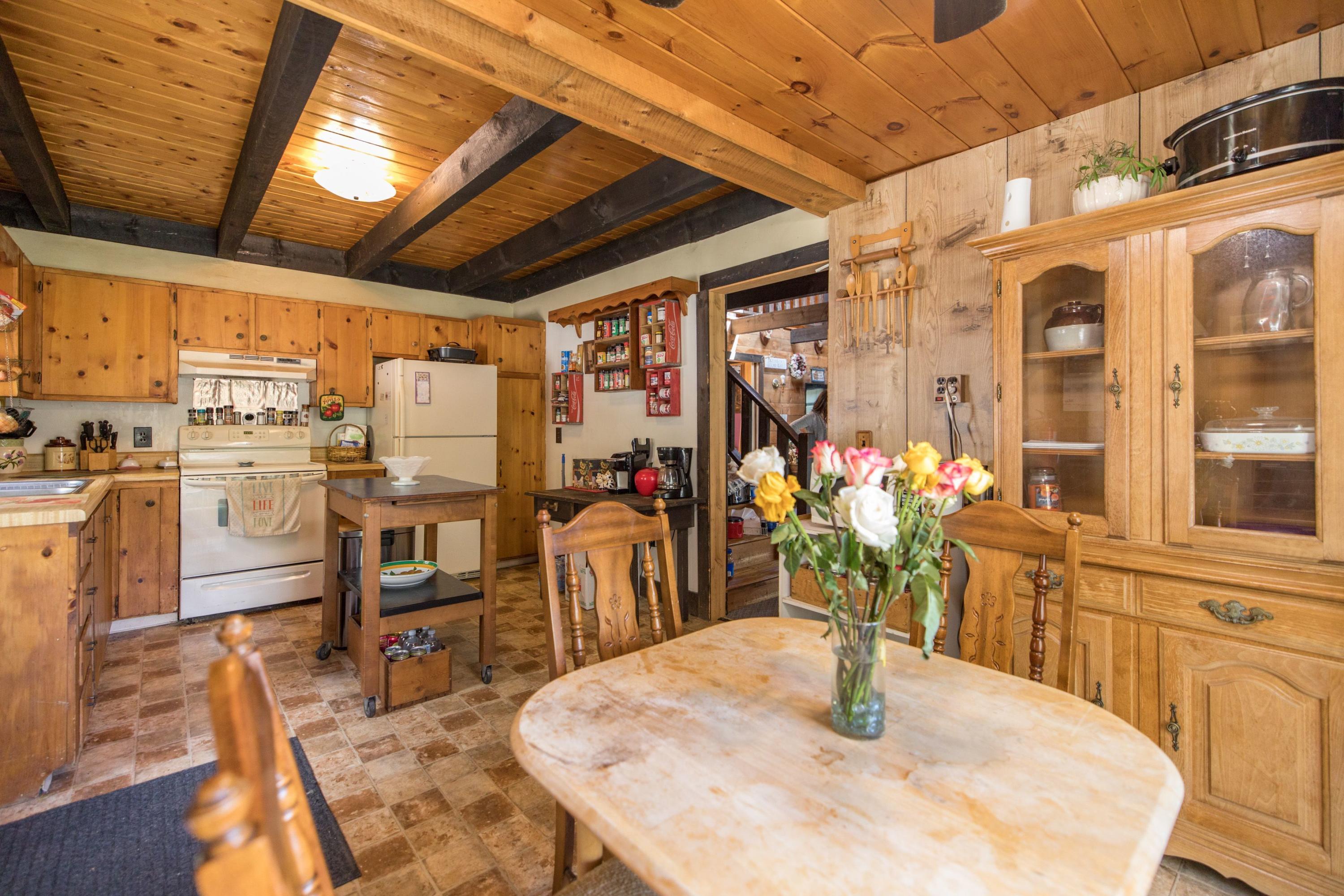 277 Townhouse Road East Waterboro, ME 04030 - Photo 4 of 28 4