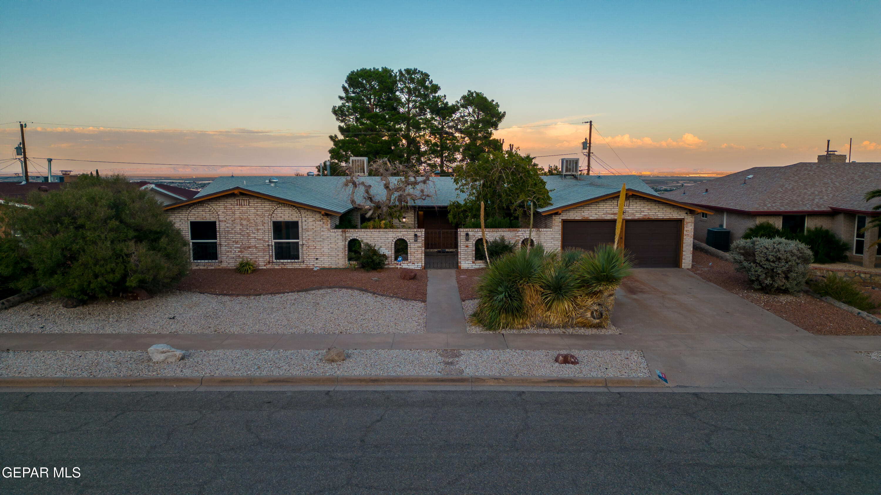 9002 Rancich Street El Paso, TX 79904 - Photo 2 of 38 9002 Rancich-61