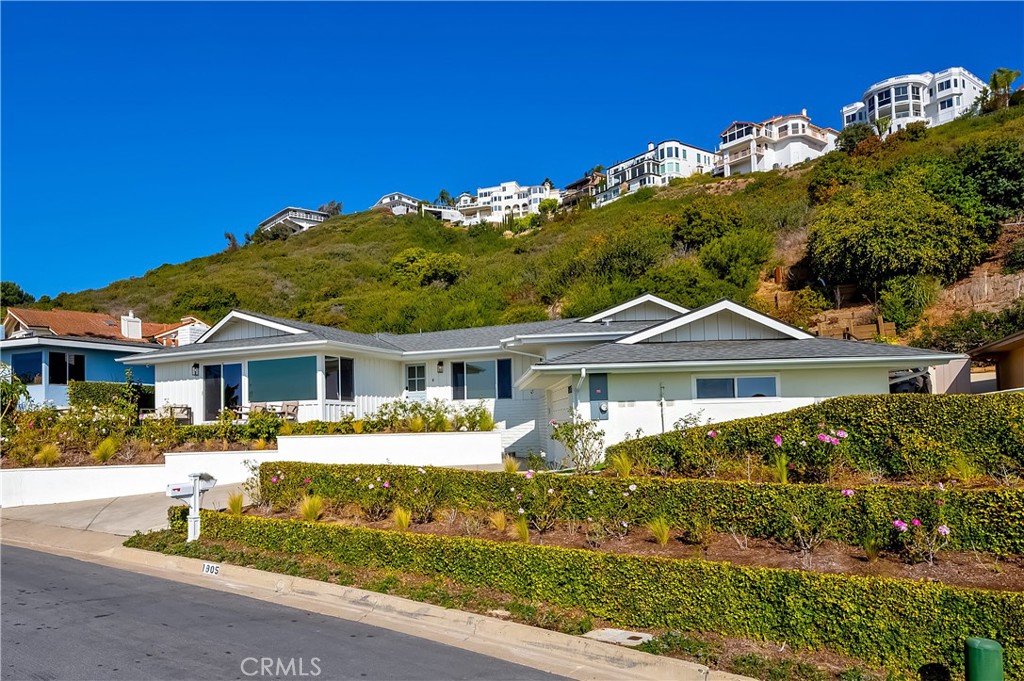 1805 Arriba Linda San Clemente, CA 92672 - Photo 1 of 50 a front view of a house with a garden