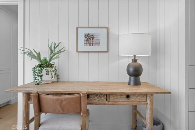 a view of walk in closet