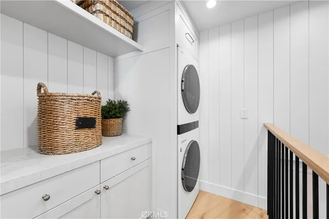 a view of house with swimming pool outdoor seating