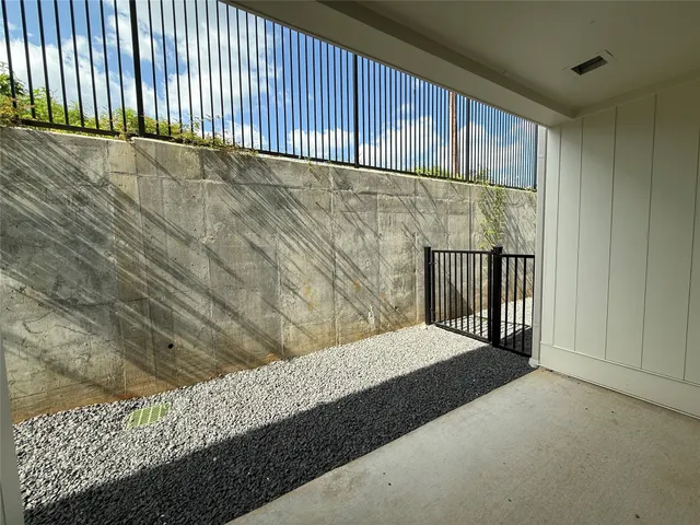 $3,700 | 1941 Sawdust Road, Unit 170, The Woodlands, TX 77380