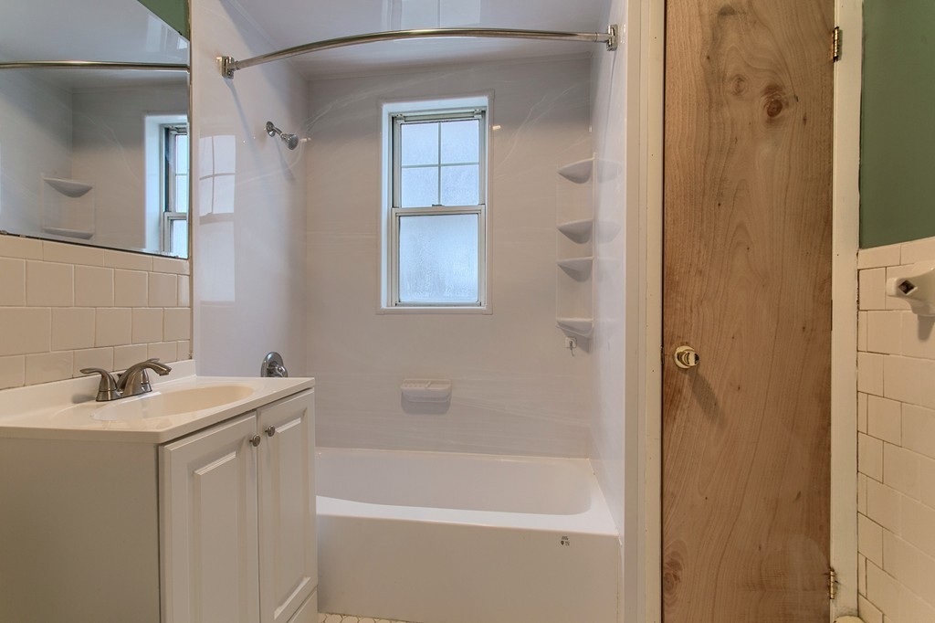 111 Highland Road Somerville, MA 02144 - Photo 10 of 29 Gallery Image 10