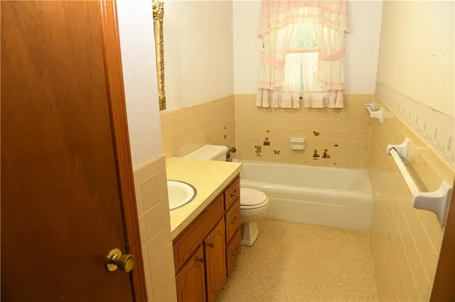 $219,000 | 13218 Craig Avenue, Grandview, MO 64030