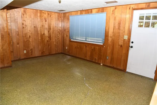 $219,000 | 13218 Craig Avenue, Grandview, MO 64030