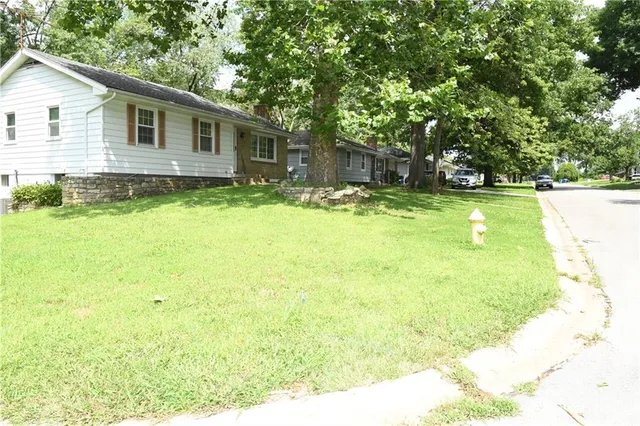$219,000 | 13218 Craig Avenue, Grandview, MO 64030