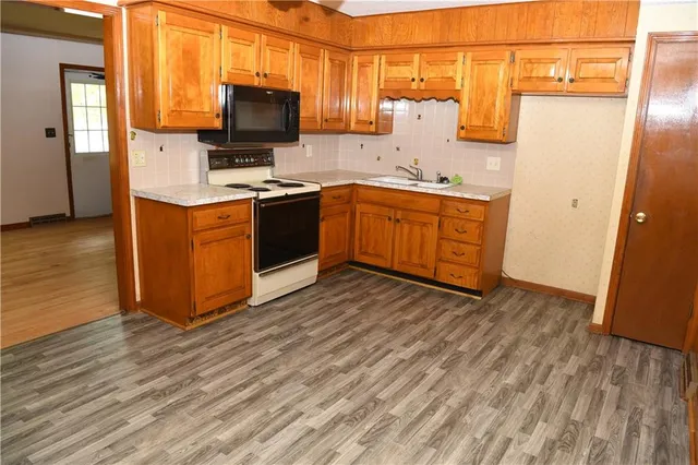 $219,000 | 13218 Craig Avenue, Grandview, MO 64030