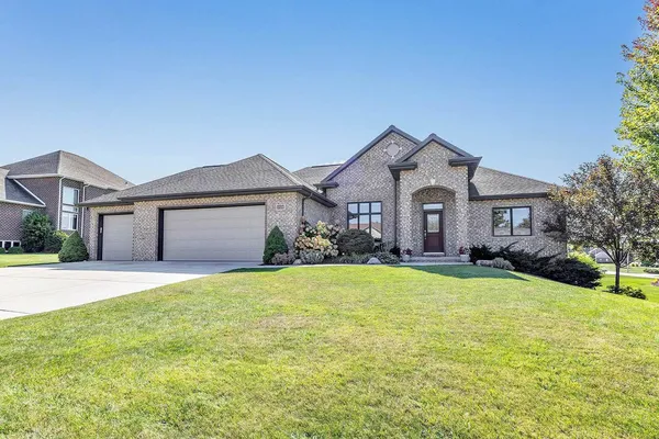 $624,900 | 3424 Schubert Place, Green Bay, WI 54311