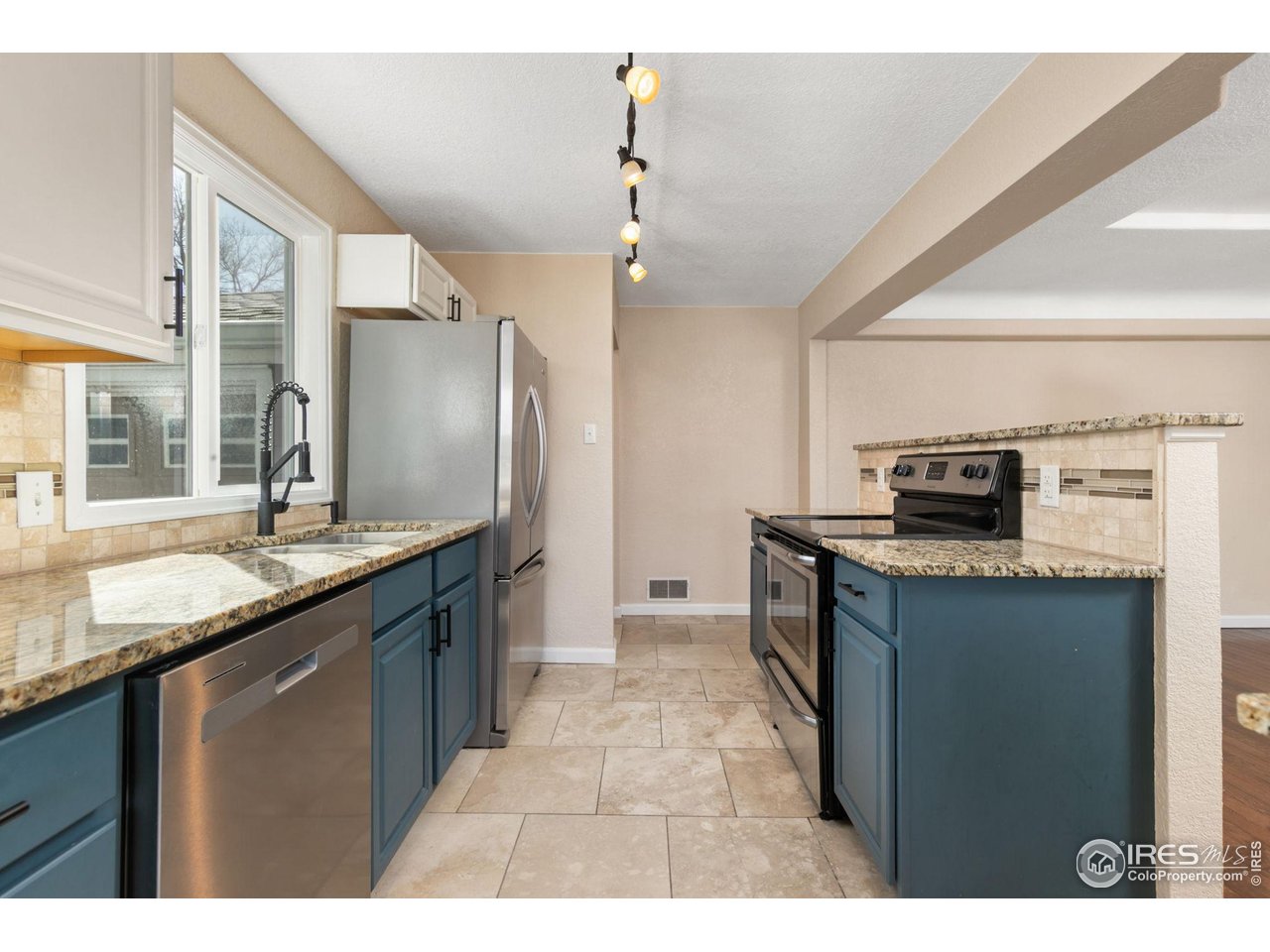 1635 Fairacre Road Greeley, CO 80631 - Photo 7 of 25 Gallery Image 7