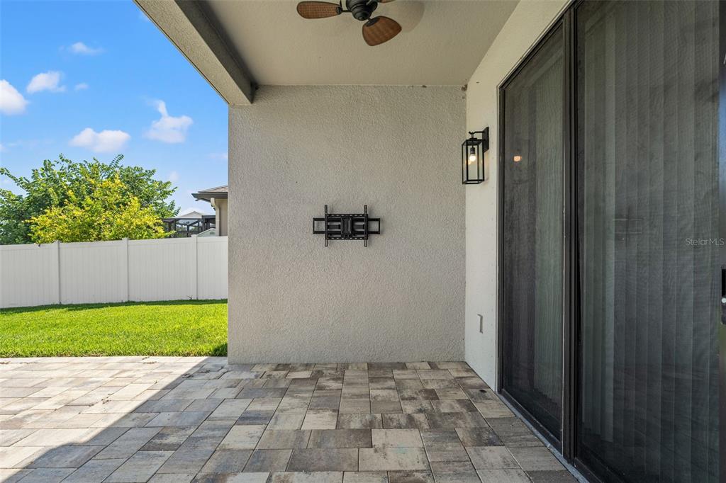 335 Old Windsor Way Spring Hill, FL 34609 - Photo 33 of 41 a view of an entryway
