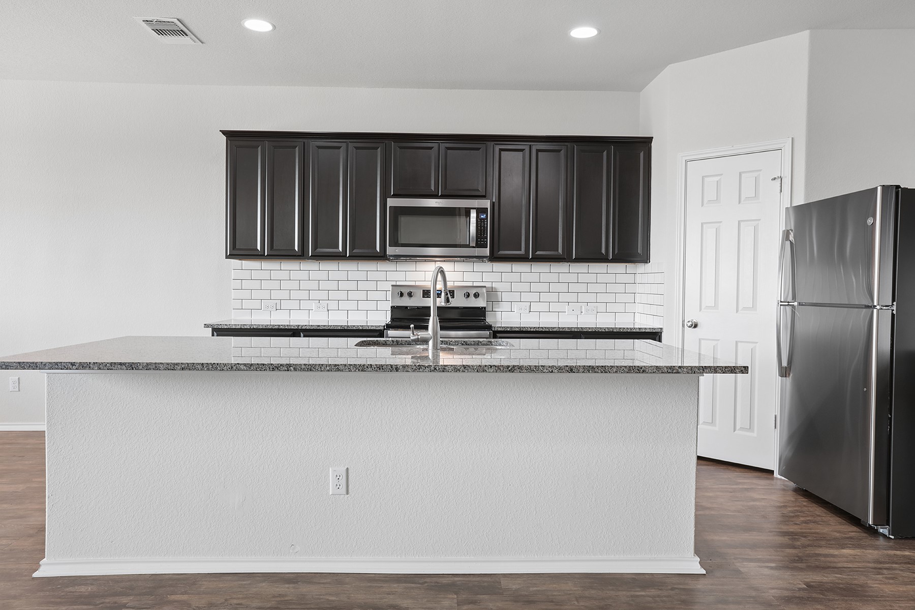 709 Hummingbird Lane Leander, TX 78641 - Photo 8 of 20 Gallery Image 8
