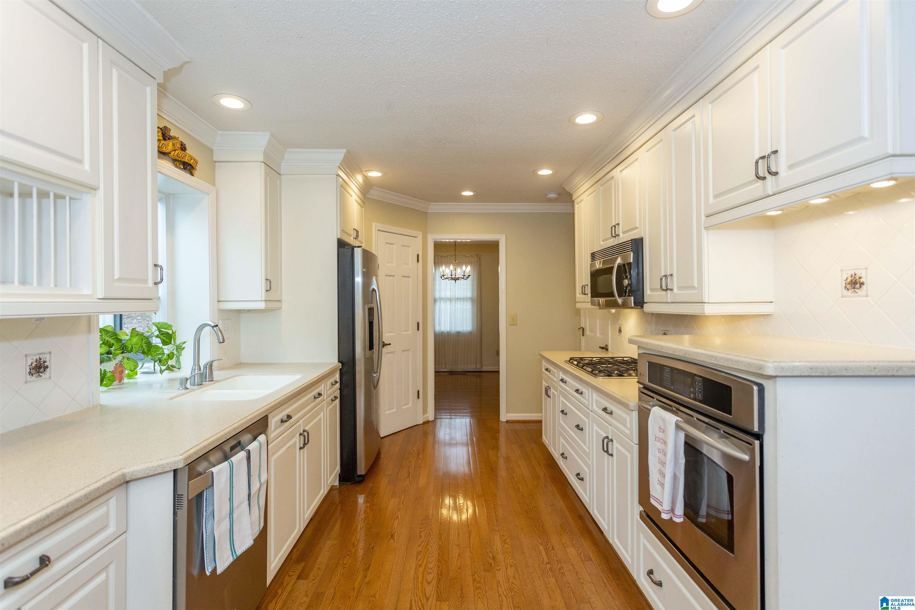 3506 South Brookwood Road Birmingham, AL 35223 - Photo 14 of 46