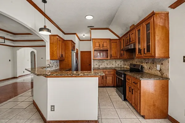 $2,200 | 507 Ave F, South Houston, TX 77587