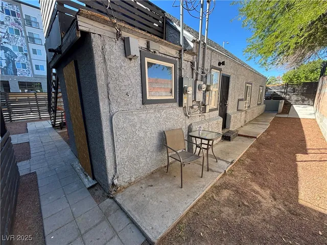 $895 | 1109 Stewart Avenue, Unit 202, Las Vegas, NV 89101