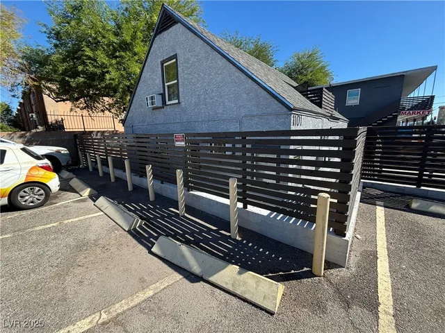 $895 | 1109 Stewart Avenue, Unit 202, Las Vegas, NV 89101