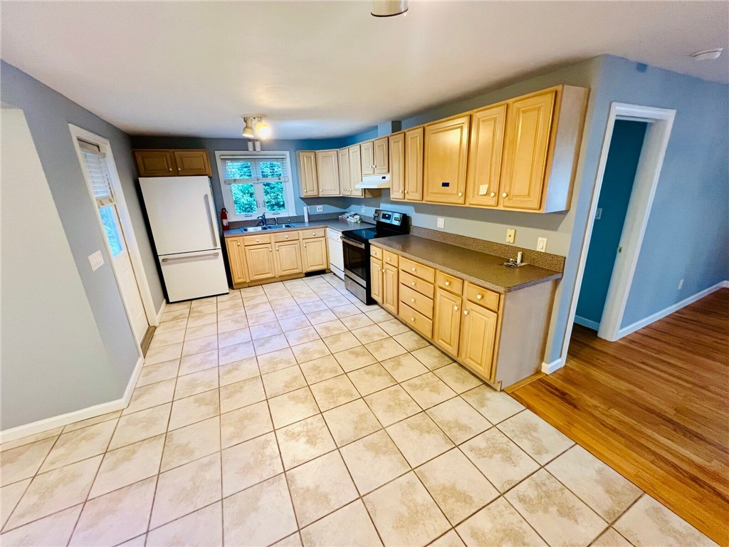 45 Hanna's Road Charlestown, RI 02813 - Photo 2 of 8