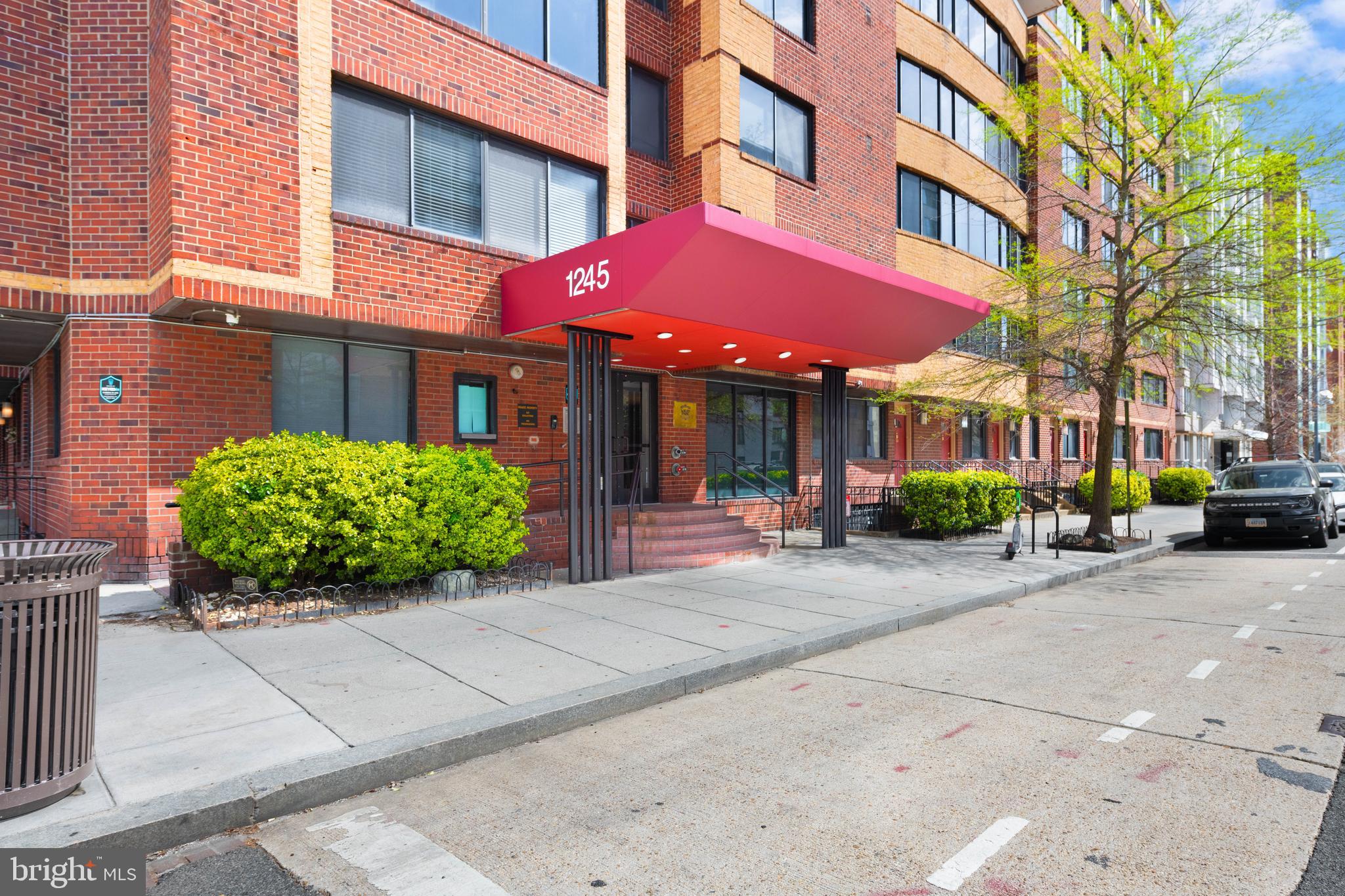 1245 13th Street Northwest, Unit 516 Washington, DC 20005 - Photo 4 of 25 a view of a building with a street