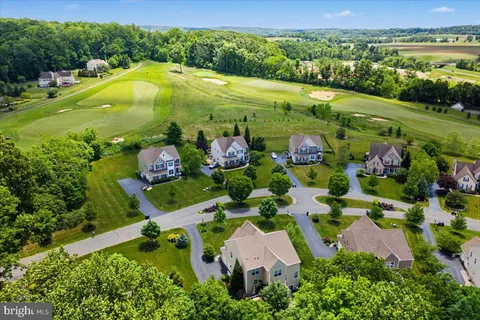 $699,900 | 230 Ironstone Lane, Elverson, PA 19520