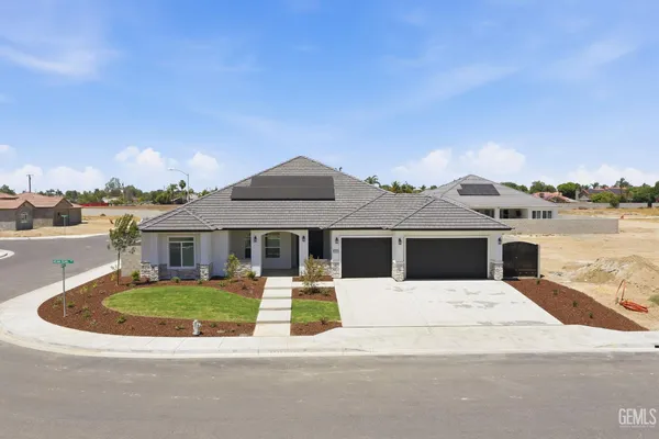 $890,990 | Undisclosed Address, Bakersfield, CA 93314