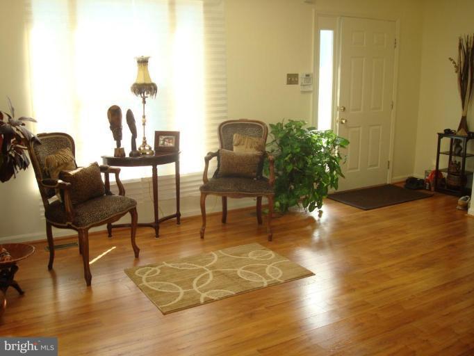 8657 Ridgelys Choice Drive Nottingham, MD 21236 - Photo 5 of 17 Living Room #2