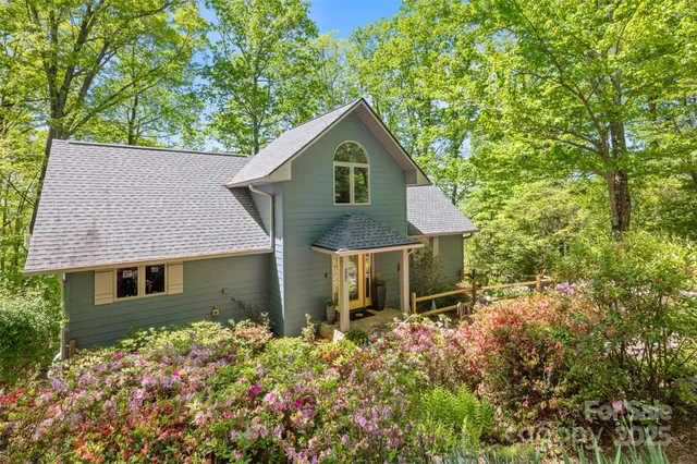 $675,000 | 270 Ridge Drive, Saluda, NC 28773