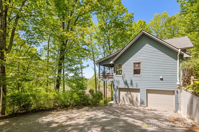 $675,000 | 270 Ridge Drive, Saluda, NC 28773