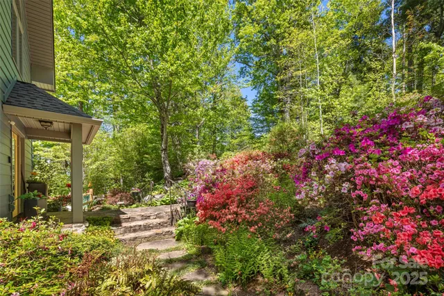 $675,000 | 270 Ridge Drive, Saluda, NC 28773