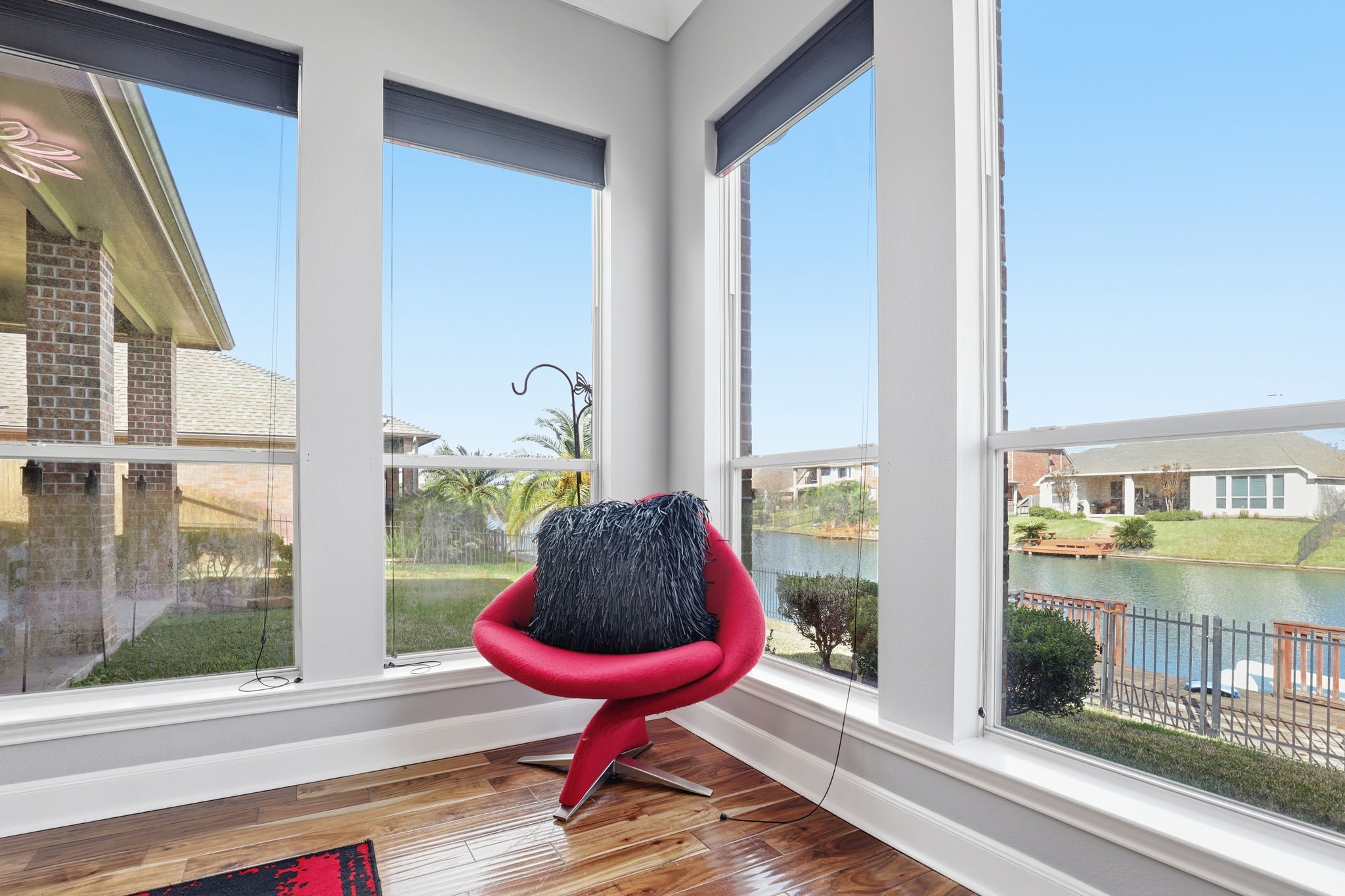 18014 Grotto Point Drive Cypress, TX 77429 - Photo 14 of 25 a bathroom with a tub