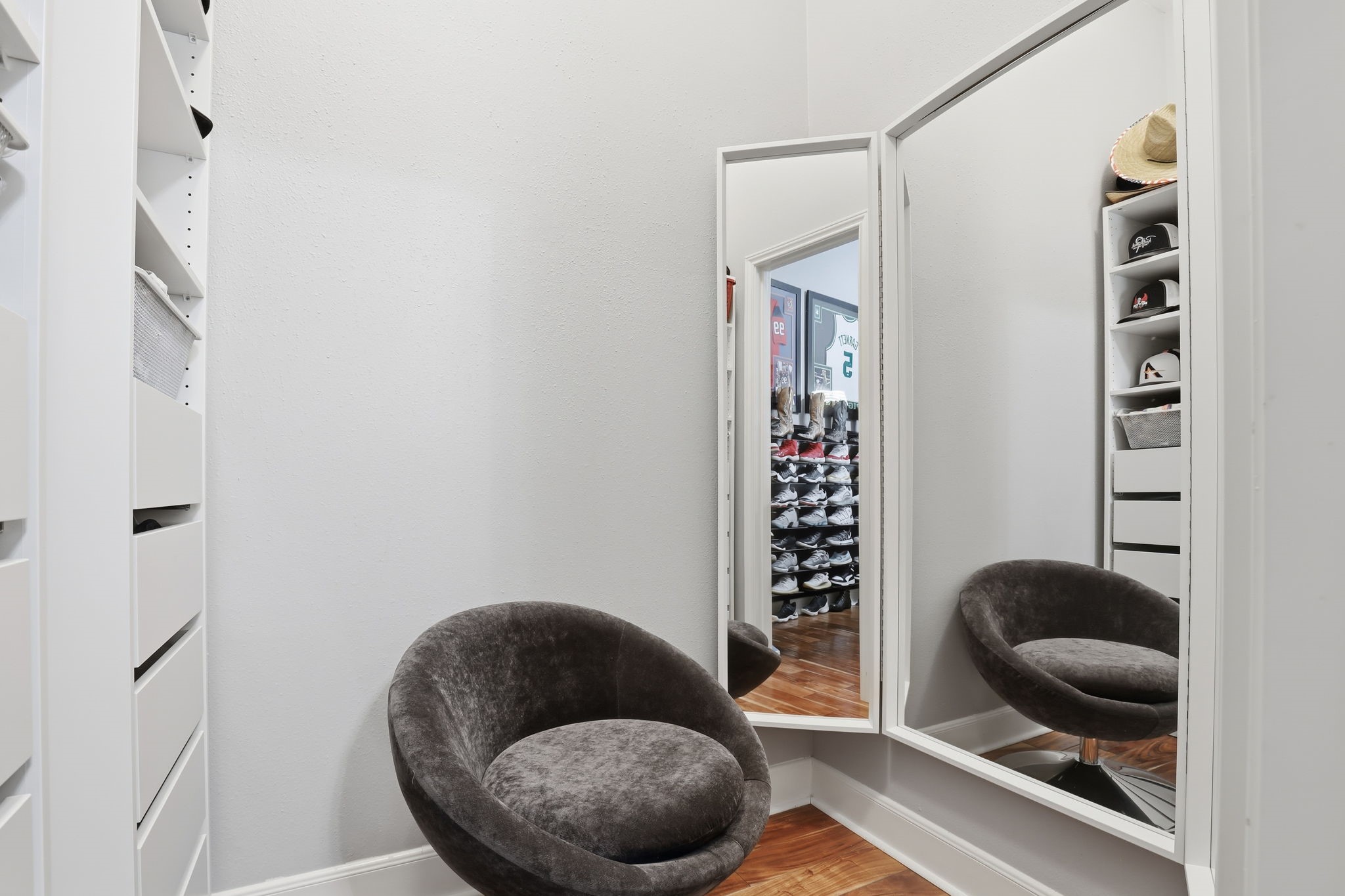 18014 Grotto Point Drive Cypress, TX 77429 - Photo 19 of 25 a living room with furniture and a painting on the wall