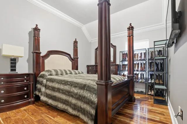 an empty room with shelves