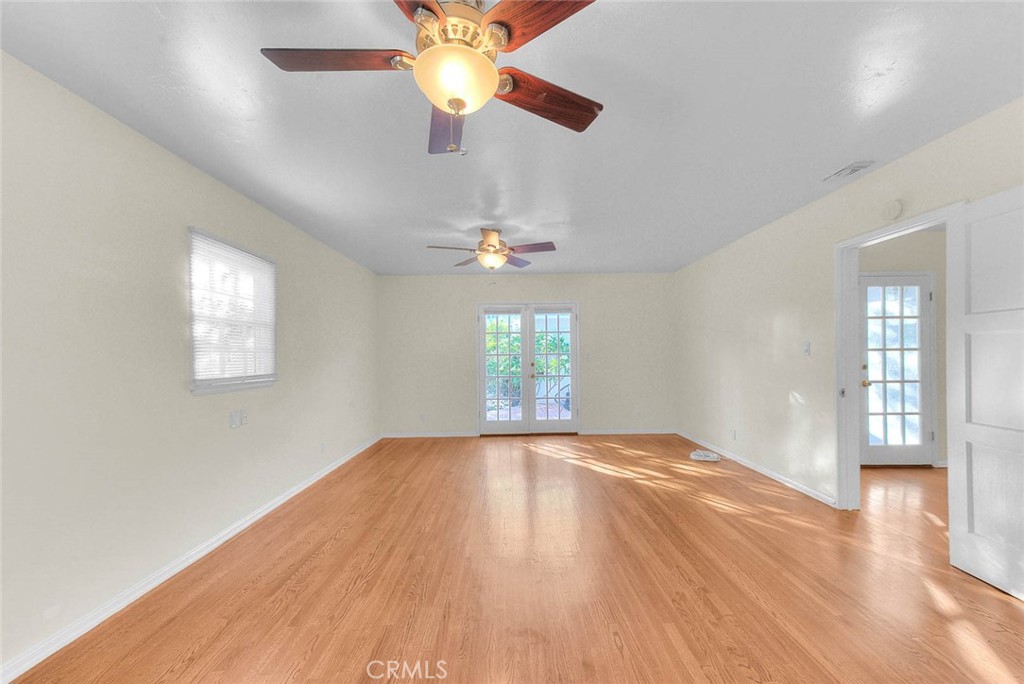 537 Jamestown Road Burbank, CA 91504 - Photo 42 of 75 Gallery Image 42