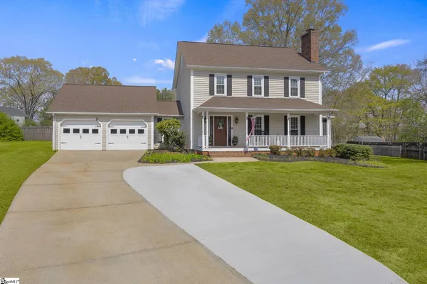 $379,900 | 105 Yorktown Court, Easley, SC 29642