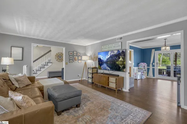 $379,900 | 105 Yorktown Court, Easley, SC 29642