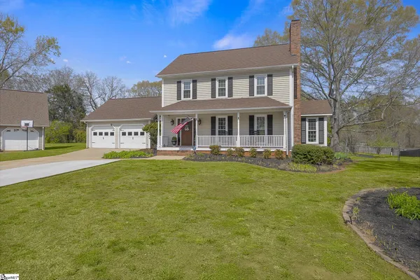 $379,900 | 105 Yorktown Court, Easley, SC 29642