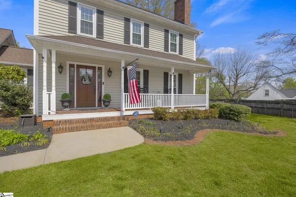 $379,900 | 105 Yorktown Court, Easley, SC 29642