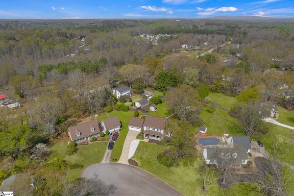 $379,900 | 105 Yorktown Court, Easley, SC 29642