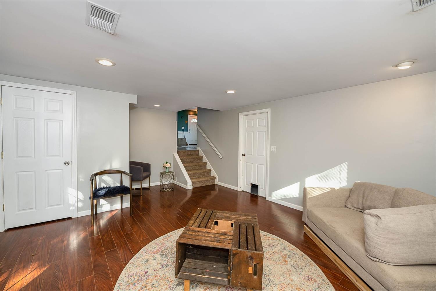 1851 Miles Road Cincinnati, OH 45231 - Photo 3 of 25